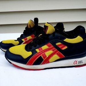 Asics Gel Girls' Running Shoes. HK 50C. Size 5. Yellow, black, red.